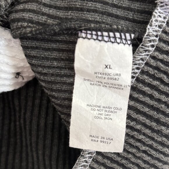 Mm Mm Mm Henley Textured Stripe Crop Tank Top Sleeveless Charcoal Gray & White - Picture 5 of 5